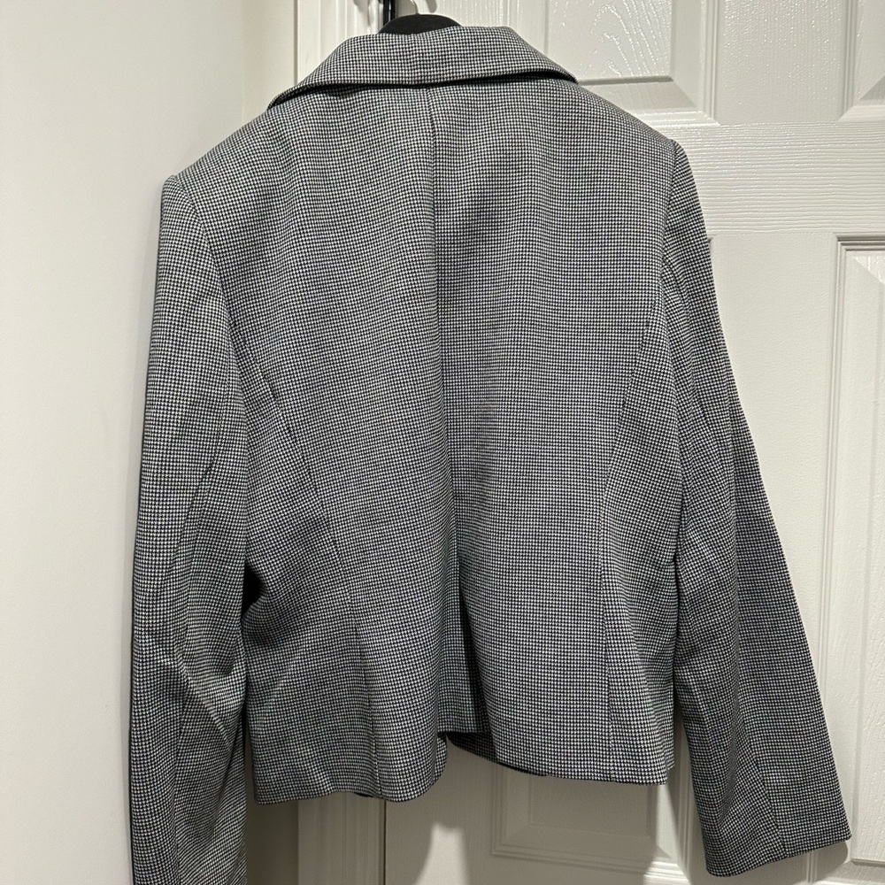 Suit Jacket - Picture 2 of 8